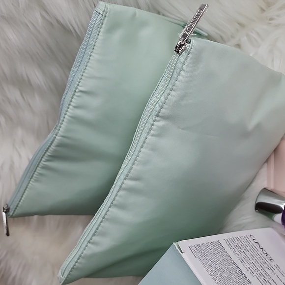 BNEW UNUSED DAY TO NIGHT SKIN CARE SET MOISTURE SURGE OVERNIGHT MASK AND MORE - Picture 14 of 16